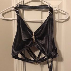 “Gravity” lyrical costume